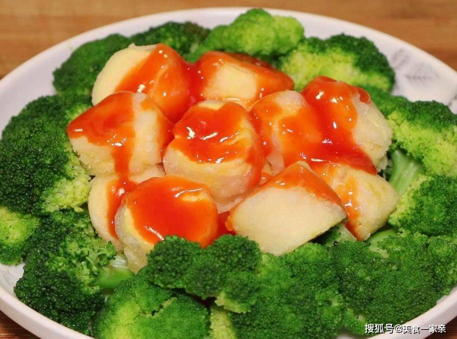 韭菜馅的杂粮煎饼你吃过吗？做成韭菜盒子好吃极了！