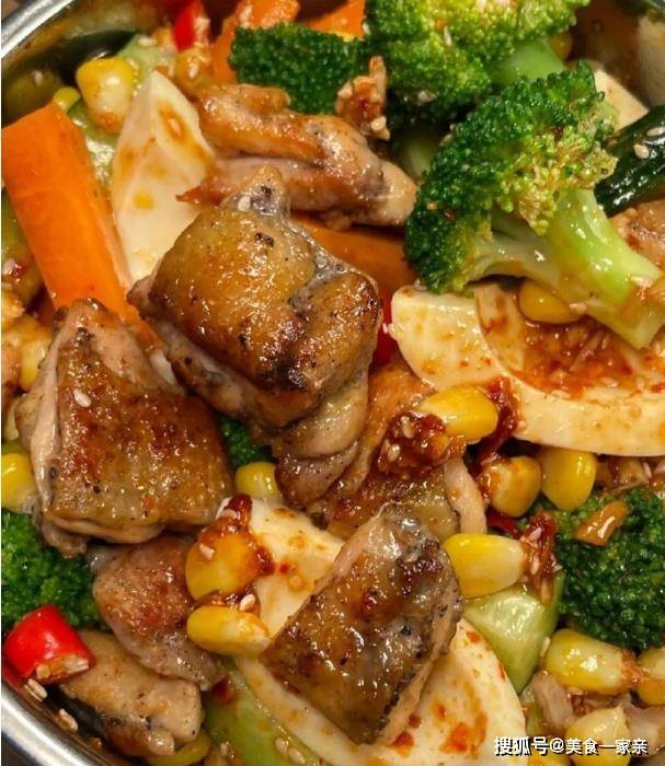 韭菜馅的杂粮煎饼你吃过吗？做成韭菜盒子好吃极了！